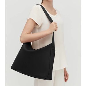 Cuyana Oversized Recycled Sling Bag Black Recycled Plastic - EUC